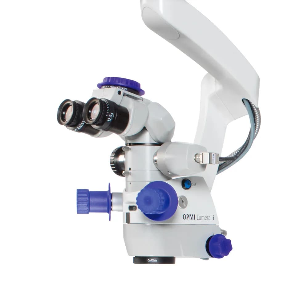 ZEISS OPMI Lumera i — Jarrohlik mikroskopi